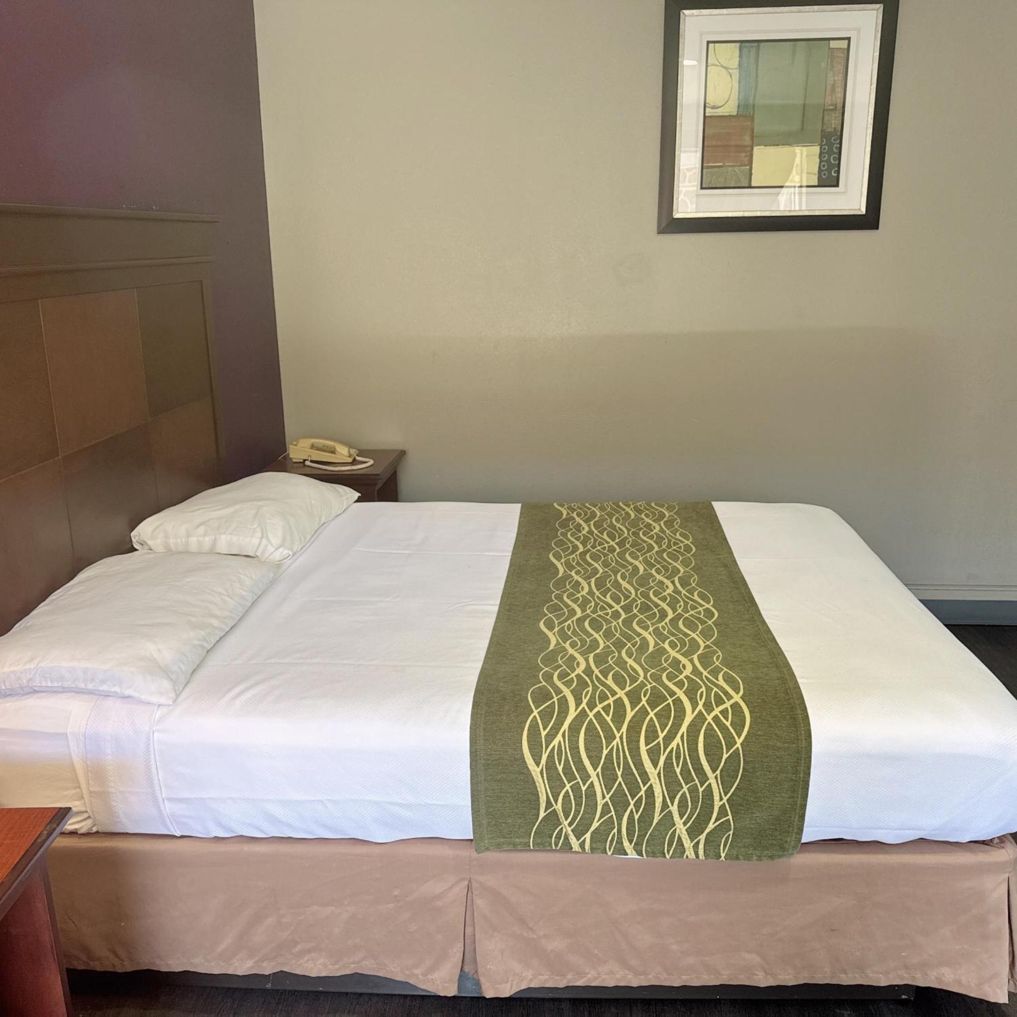 Deluxe Inn Bossier City Exterior photo